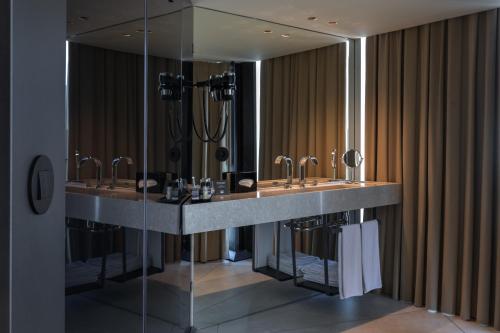 Habitación Doble Deluxe Premium del hotel Porto Royal Bridges. Foto 1