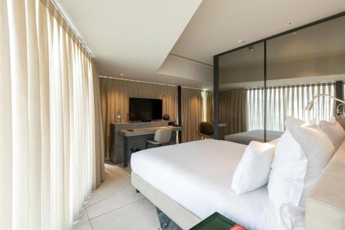 Habitación Doble Deluxe Premium del hotel Porto Royal Bridges. Foto 4