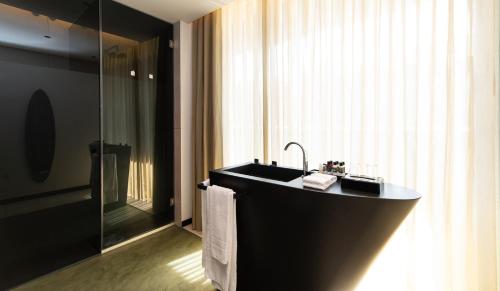 Habitación Doble Deluxe Premium del hotel Porto Royal Bridges. Foto 5