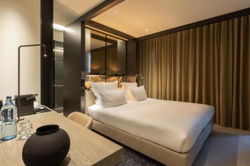 Habitación Doble Deluxe Premium del hotel Porto Royal Bridges. Foto 9