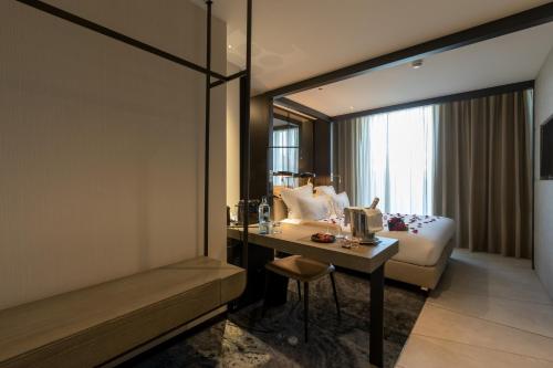 Habitación Doble Deluxe Premium del hotel Porto Royal Bridges. Foto 10