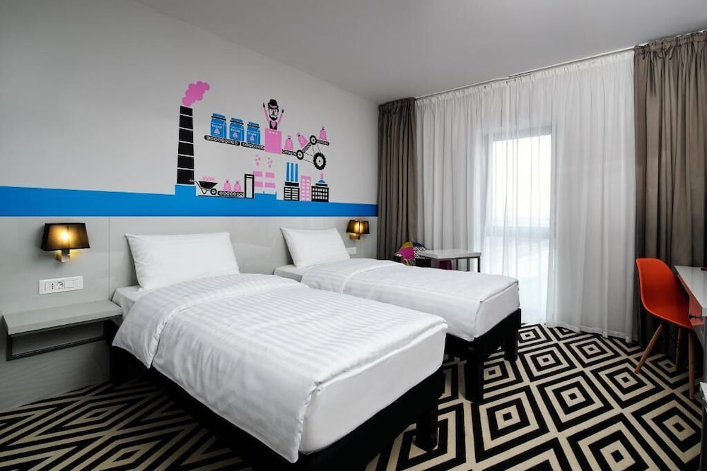 Habitación estándar con 2 camas individuales del hotel Ibis Styles Arad