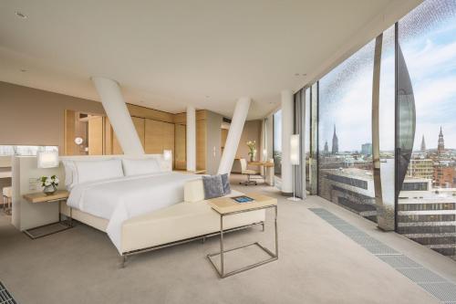 Suite Junior Horizon con vistas a la ciudad - 1 cama extragrande del hotel The Westin Hamburg