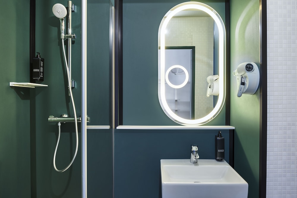 Habitación estándar, 1 cama doble del hotel Ibis Paris Nation Davout. Foto 7