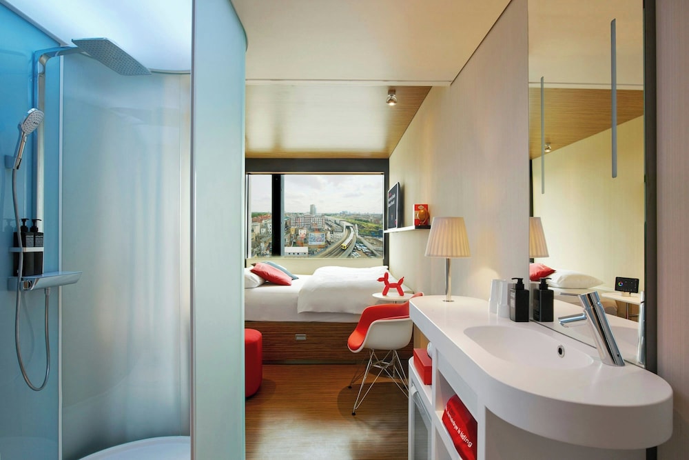 Habitación, 1 cama de matrimonio grande (High Floor) del hotel Citizenm London Shoreditch. Foto 5