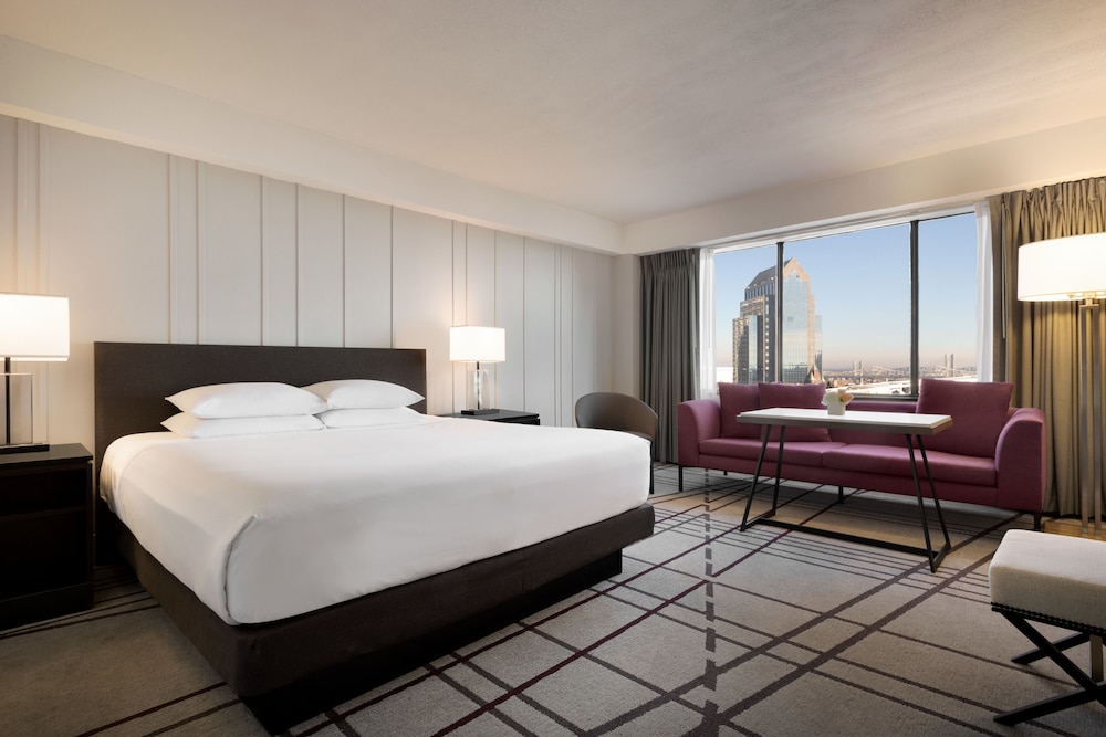 1 Cama King con Ducha Accesible del hotel Hyatt Regency Louisville. Foto 1