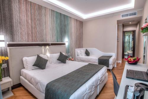 Habitación Triple del hotel Memphis. Foto 3