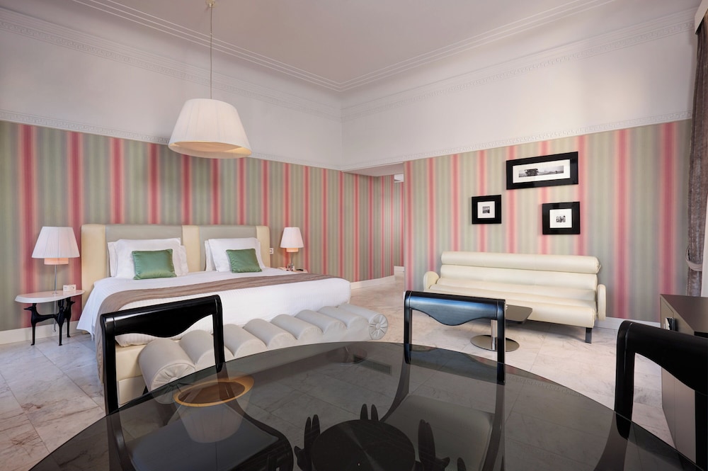 Suite Junior del hotel Grand Palace. Foto 3