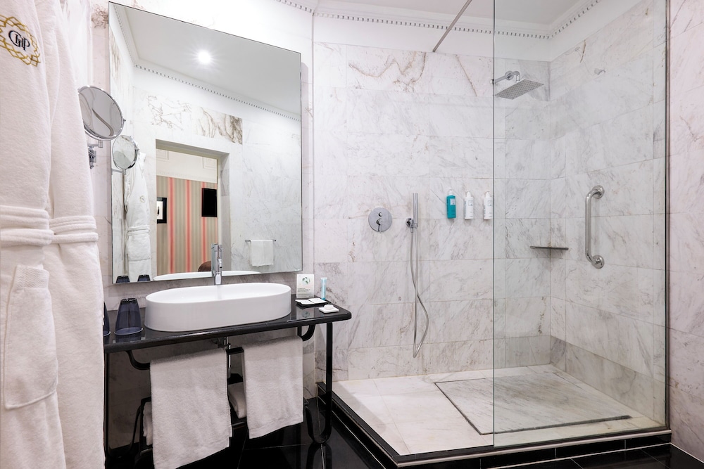 Habitación Clásica del hotel Grand Palace. Foto 4