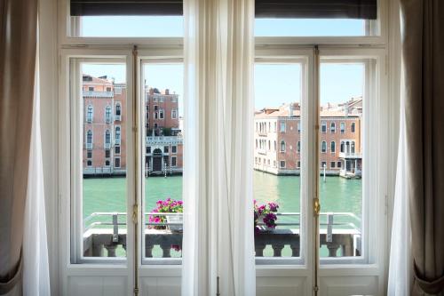 Suite Junior con vistas del hotel Venezia Palazzo Barocci. Foto 2