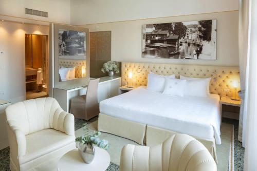 Suite Junior con vistas del hotel Venezia Palazzo Barocci. Foto 3