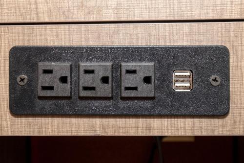 Habitación Deluxe con cama doble - Adaptada para personas con discapacidad - No fumadores del hotel Red Roof Inn Clifton Park. Foto 2