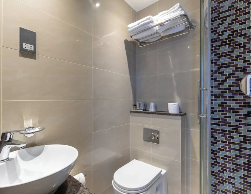Habitación Individual Estándar del hotel Sidney London Victoria. Foto 3