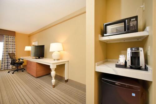 Habitación Doble - 2 camas dobles del hotel Hilton Garden Inn Saratoga Springs. Foto 4