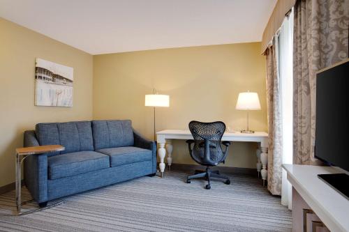 Suite Junior King con sofá cama - No fumadores del hotel Hilton Garden Inn Saratoga Springs