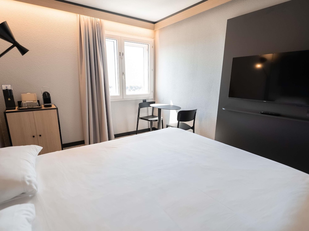Habitación Superior con 1 cama doble del hotel Ibis Beziers East Mediterranee. Foto 2