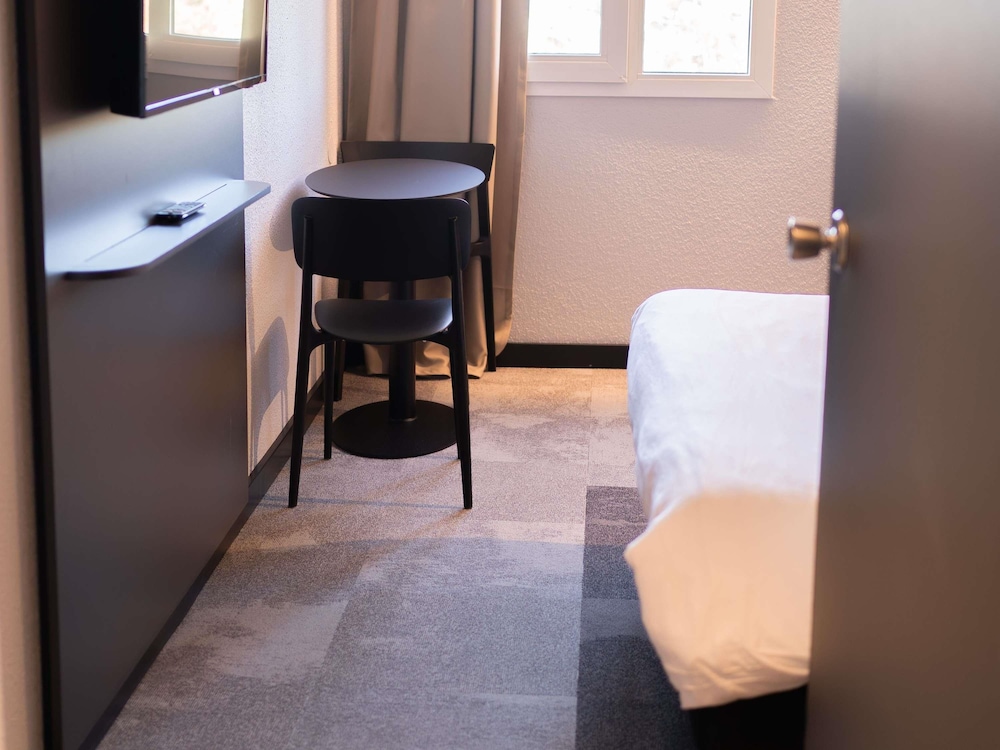 Habitación Superior con 1 cama doble del hotel Ibis Beziers East Mediterranee. Foto 8