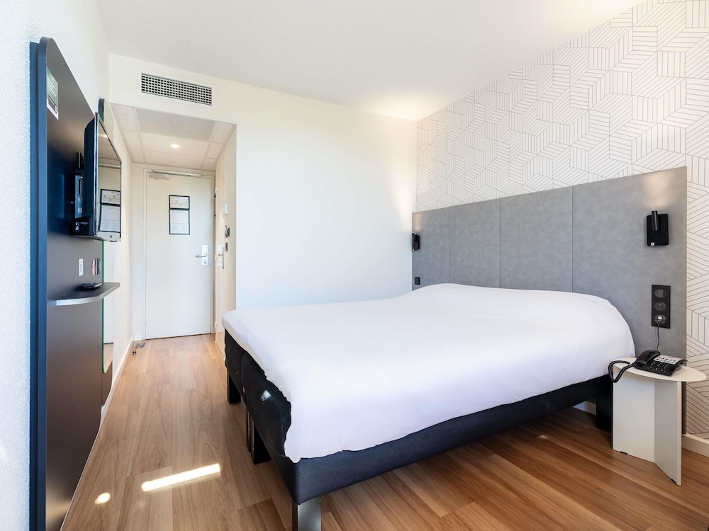 Habitación Estándar con 1 cama doble del hotel Ibis Beziers East Mediterranee. Foto 5
