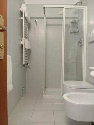 Habitación Triple del hotel Palazzo Ognissanti. Foto 4