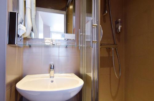 Habitación Individual del hotel Alyss Saphir Cambronne Eiffel. Foto 5