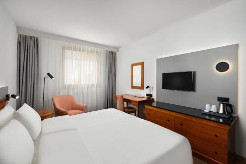 Habitación Doble Superior del hotel Danubius Hungaria City Center. Foto 3