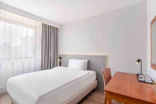 Habitación Triple Superior del hotel Danubius Hungaria City Center. Foto 2