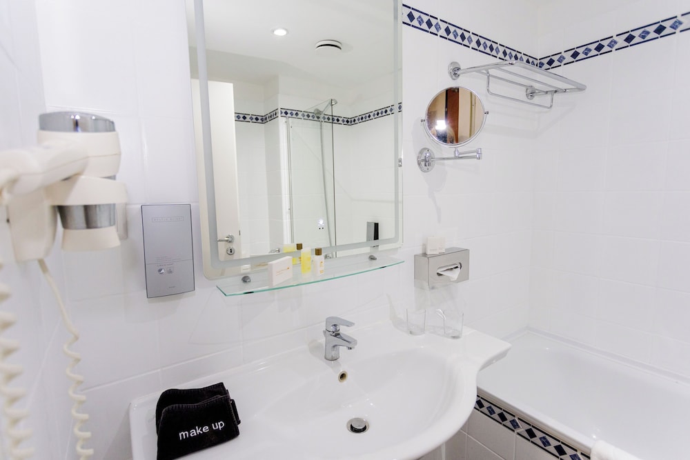 Habitación estándar con 1 cama doble o 2 individuales del hotel Mediterran. Foto 5