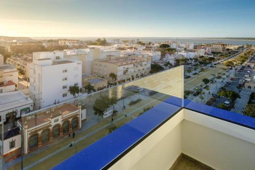 Habitación Doble con terraza del hotel Guadalquivir. Foto 1