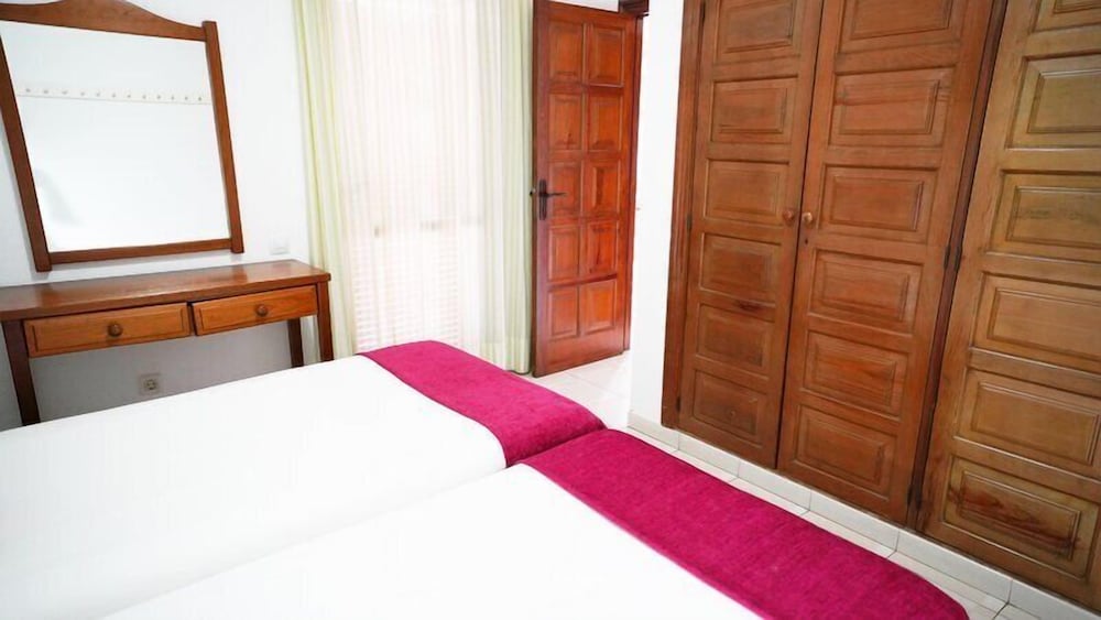 Apartamento Balcón o Terraza 2 habitaciones Sofá Cama incluido 4 camas individuales del hotel Coral Compostela Beach