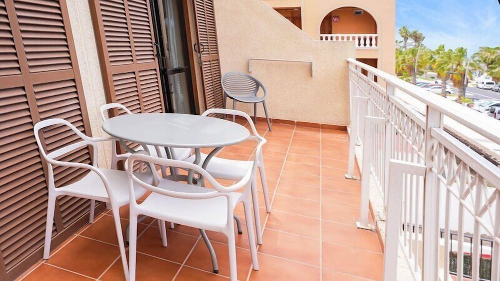 Apartamento Balcón o Terraza Superior 1 habitación 4 camas individuales kitchenette Normal del hotel Coral Compostela Beach. Foto 26