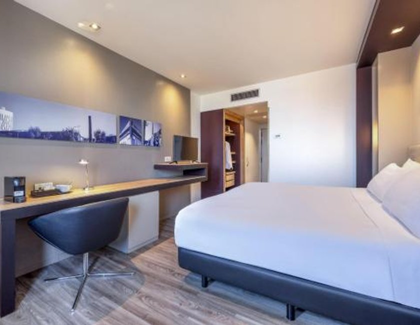 Habitación Premium del hotel Barcelona Condal Mar Affiliated By Meliá. Foto 3