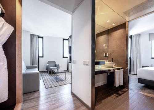 Suite Junior del hotel Barcelona Condal Mar Affiliated By Meliá. Foto 1