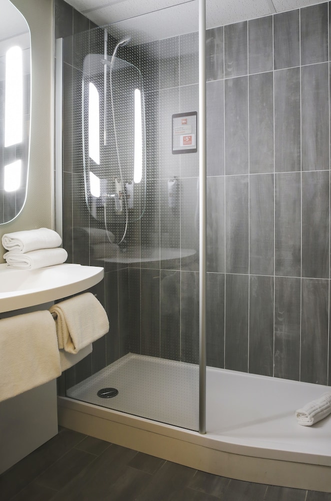 Habitación Estándar con 1 cama doble del hotel Ibis Creil Sur Oise. Foto 10