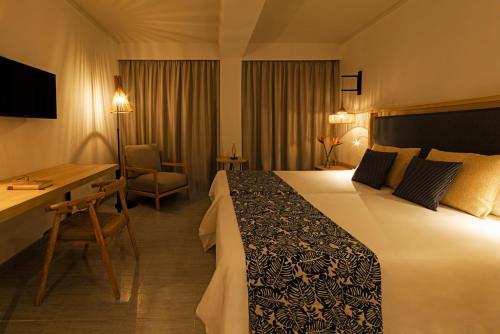 Habitaciones Comunicadas del hotel Cabogata Jardín. Foto 3