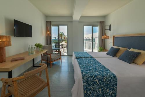 Habitación Premium con vistas al mar del hotel Cabogata Jardín. Foto 3
