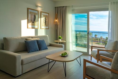 Suite Junior del hotel Cabogata Jardín. Foto 3