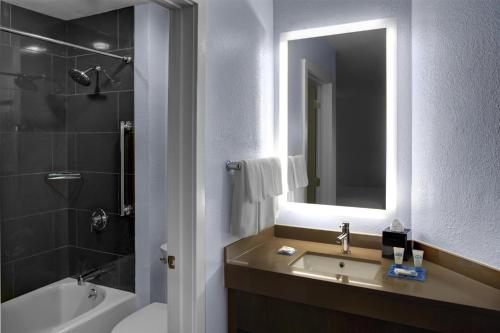 Suite de 1 dormitorio - 1 cama extragrande del hotel Hyatt House Fishkill/poughkeepsie. Foto 10