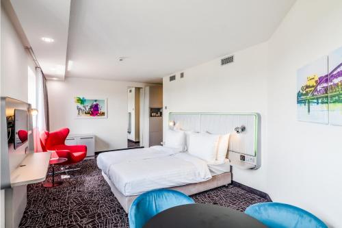 Suite Junior del hotel Park Inn By Radisson Danube Bratislava. Foto 4