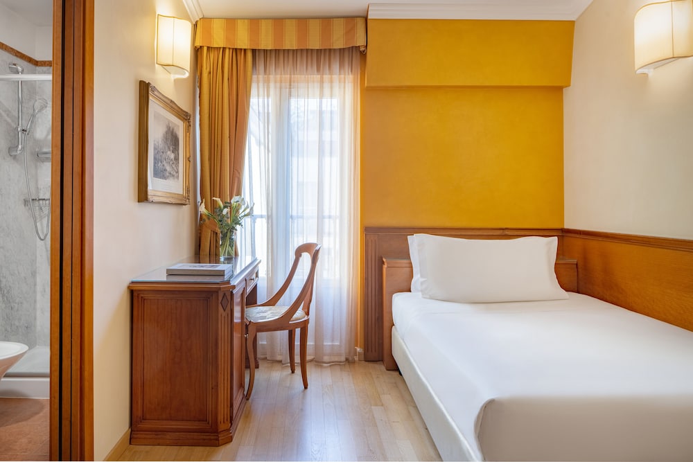 Habitación individual clásica (with French Bed) del hotel UNAHOTELS Galles Milano