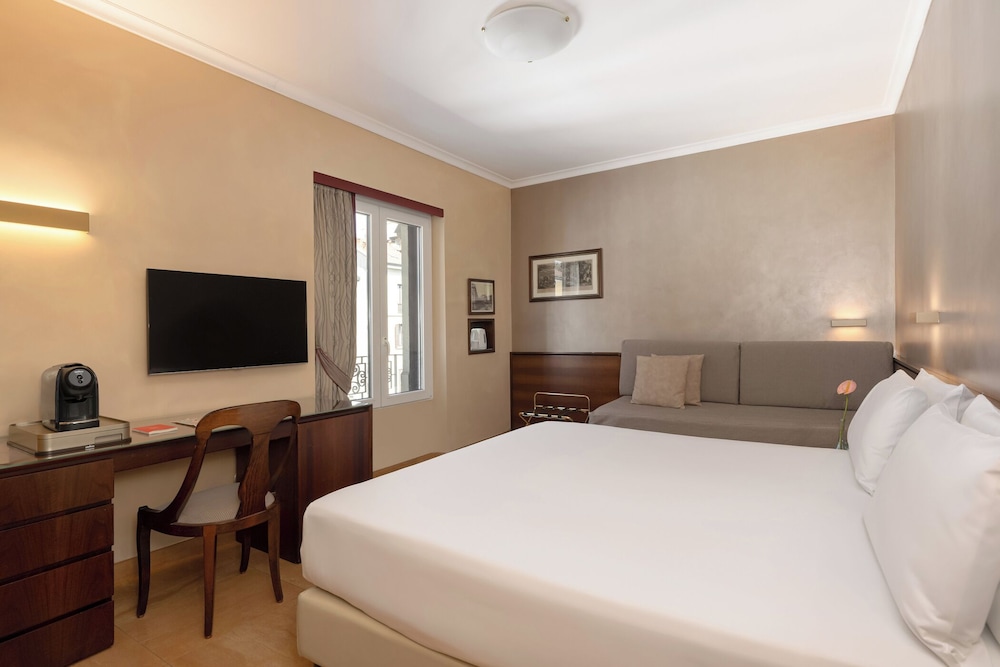 Habitación Doble Superior del hotel UNAHOTELS Galles Milano. Foto 5