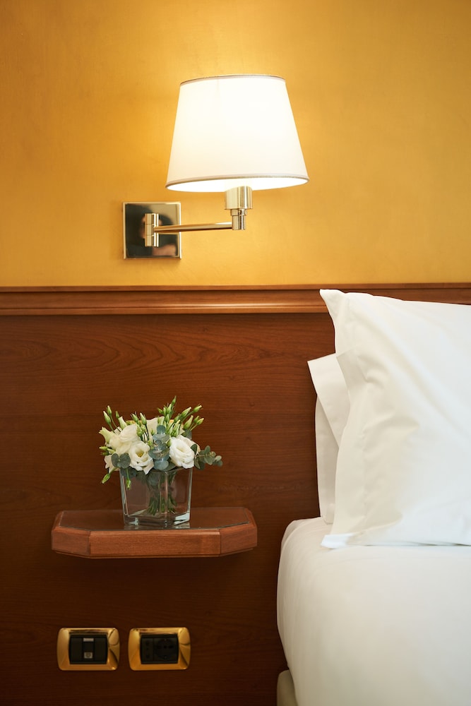 Habitación ejecutiva doble del hotel UNAHOTELS Galles Milano