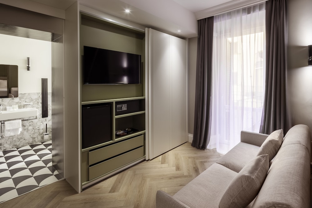 Suite Deluxe (with Sofa Bed | Junior) del hotel UNAHOTELS Galles Milano. Foto 3