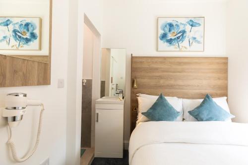 Habitación Doble con baño privado del hotel Griffin House. Foto 6