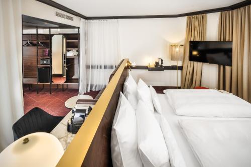 Suite Junior del hotel Vienna House By Wyndham Diplomat Prague. Foto 1