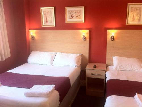 Habitación Familiar del hotel City Inn Express. Foto 1