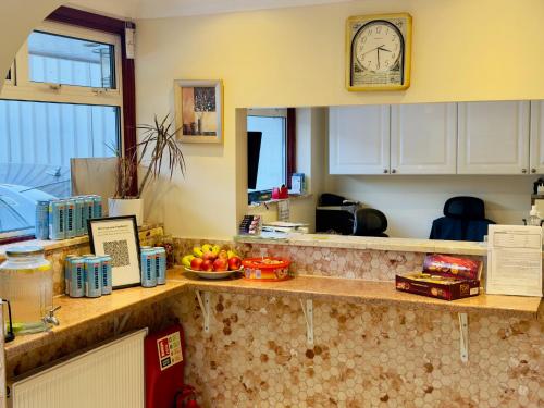 Habitación Quíntuple del hotel City Inn Express. Foto 5