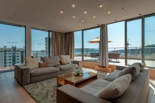 Suite Premium con terraza del hotel Eurostars Queen of Montenegro