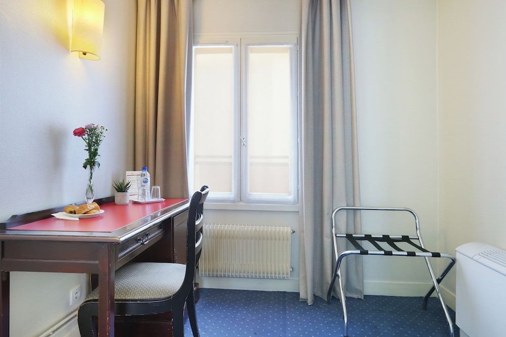 Habitación Confort con 2 camas individuales del hotel Beaugrenelle Tour Eiffel. Foto 3