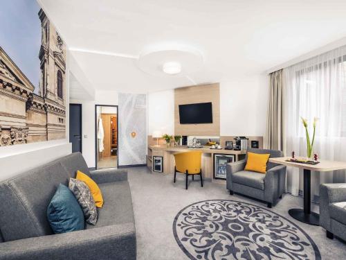 Suite Junior del hotel Mercure Budapest City Center. Foto 9