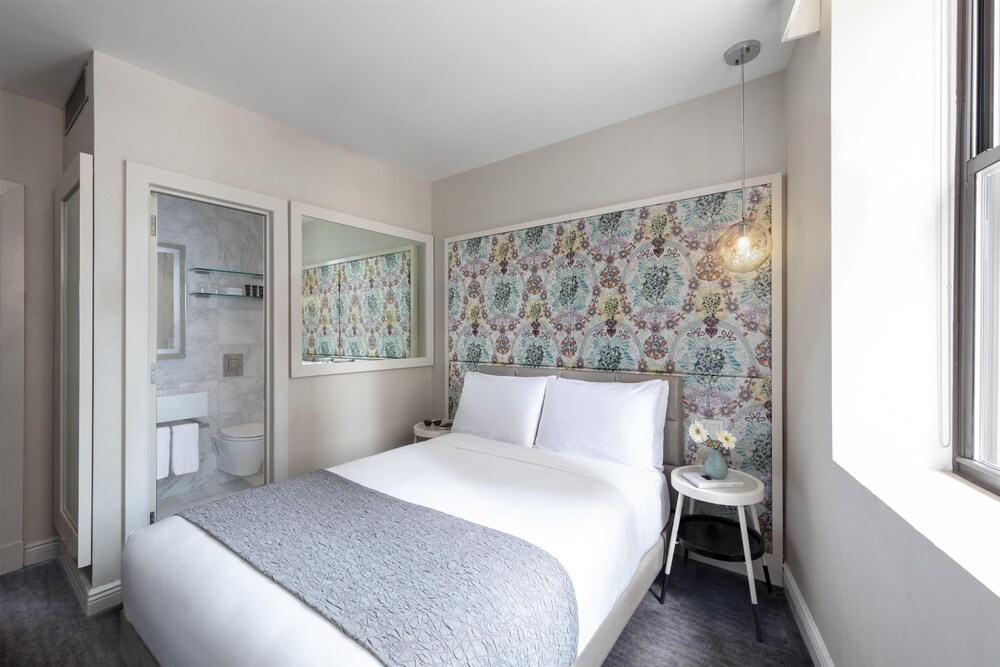 Habitación, 1 cama de matrimonio (Bronze) del hotel Dream Midtown. Foto 4